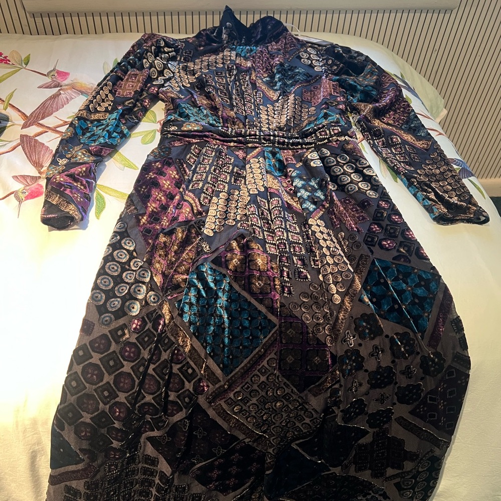 Chic Geometric Long Sleeve Dress